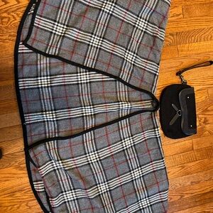 V. FRAAS Elegant Plaid Shawl in Black, Gray, and Red